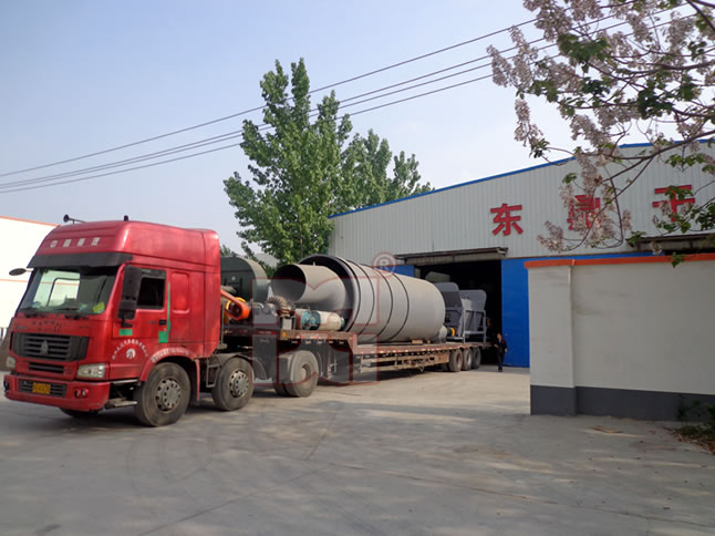 東鼎煤泥烘干機(jī)裝車(chē)現(xiàn)場(chǎng)